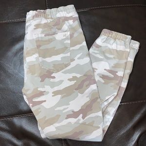 American Eagle joggers